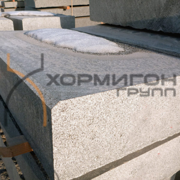 Гранитный камень бортовой ГП-3